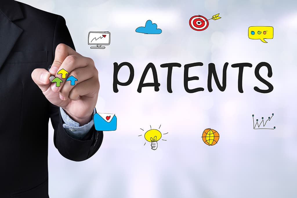 특허 연구를 나타내는 PATENTS 이미지